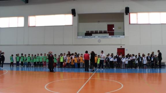 Geleneksel Çocuk Oyunları Ödül Töreni Pursaklar Kapalı Spor Salonunda Gerçekleşti