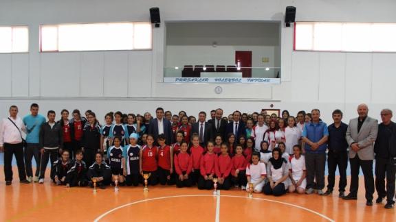 İlçe Milli Eğitim Müdürlüğümüzün düzenlediği Voleybol Turnuvası sona erdi