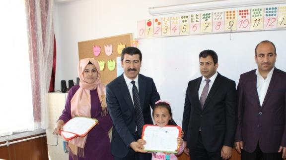 2015-2016 Eğitim-Öğretim Yılı Karne Töreni Faik Hızıroğlu İlkokulu ve Ortaokulunda Yapıldı.