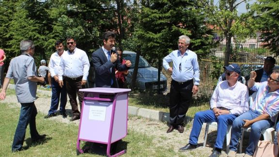 Pursaklar Aşağı Peçenek Mahallesinde yapılacak olan Ahmet-Müşerref Muhtaroğlu İlkokulu  Temel Atma Töreni yapıldı.