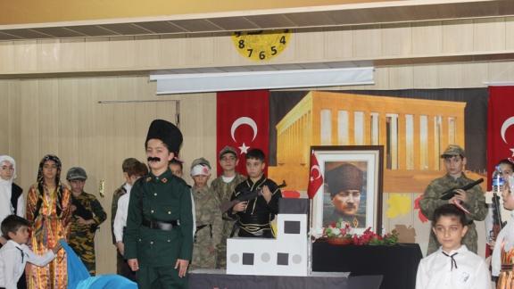 10 Kasım Atatürkü Anma Programı Ayyıldız İlkokulunda Yapıldı.