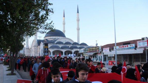 Ankara Pursaklar Fen Lisesi Öğrencileri Gençlik ve Spor Bakanlığının 57.Alay Yürüyüşüne Katıldı
