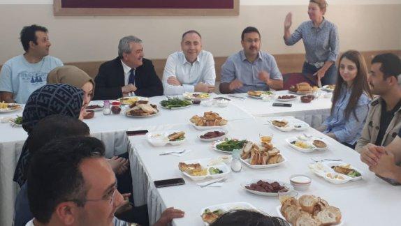 Saray İmam Hatip Ortaokulu idareci ve öğretmenlerle kahvaltı...