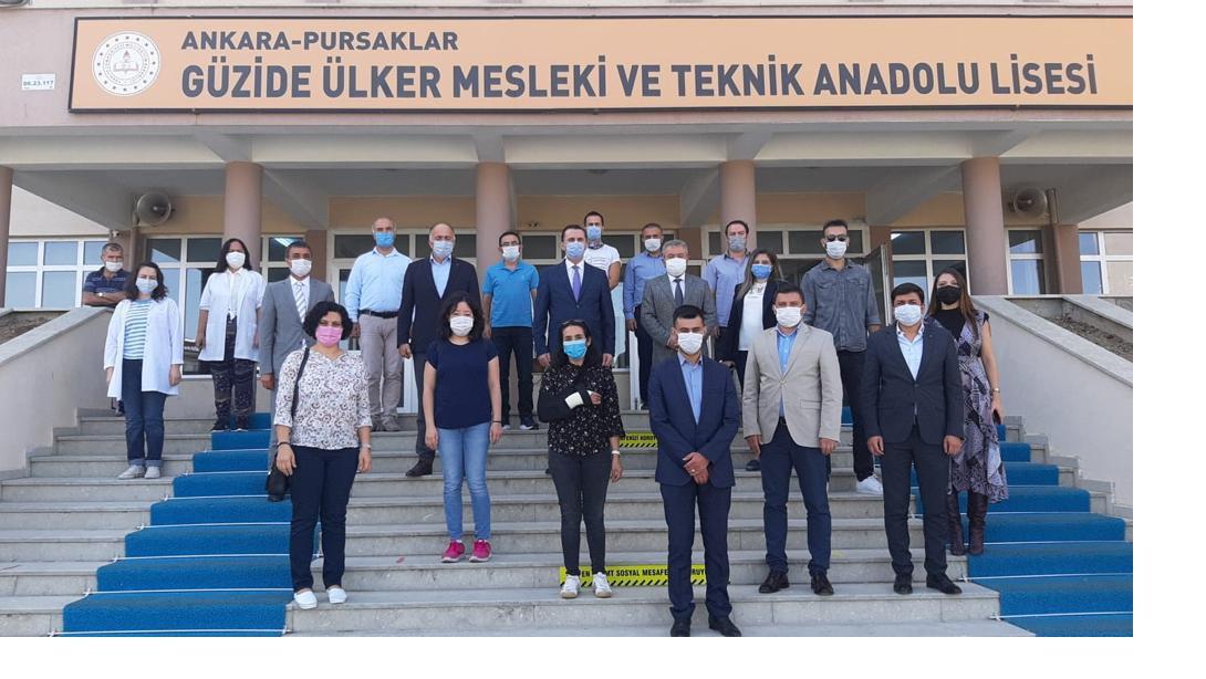 Kaymakamımız Sn Mehmet Yıldız Ve İl Milli Eğitim Müdür Yardımcımız Sn Bedri Ekşi Güzide Ülker Mesleki Ve Teknik Anadolu Lisemizi Ziyaret Etti