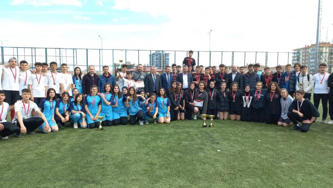  Ankara İli Okullar Arası Hokey Turnuvasında İlçemizdeki Okullarınızın Büyük Başarısı