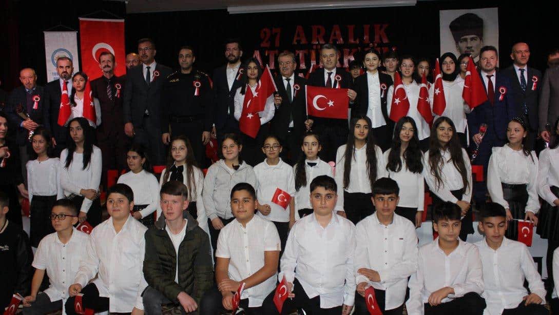 27 Aralık Atatürk'ün Ankara'ya Gelişinin 104. Yıl Dönümü Kutlama Programı, Abdurrahim Karakoç Kültür Merkezi'nde gerçekleştirildi.